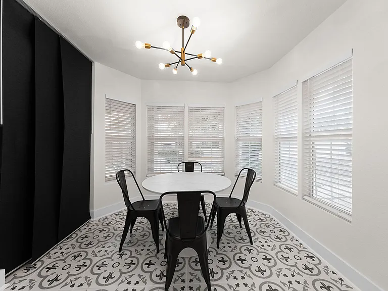 16502 Fox Knl — Photo 17