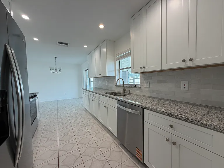 808 Balsamwood Ln — Photo 10