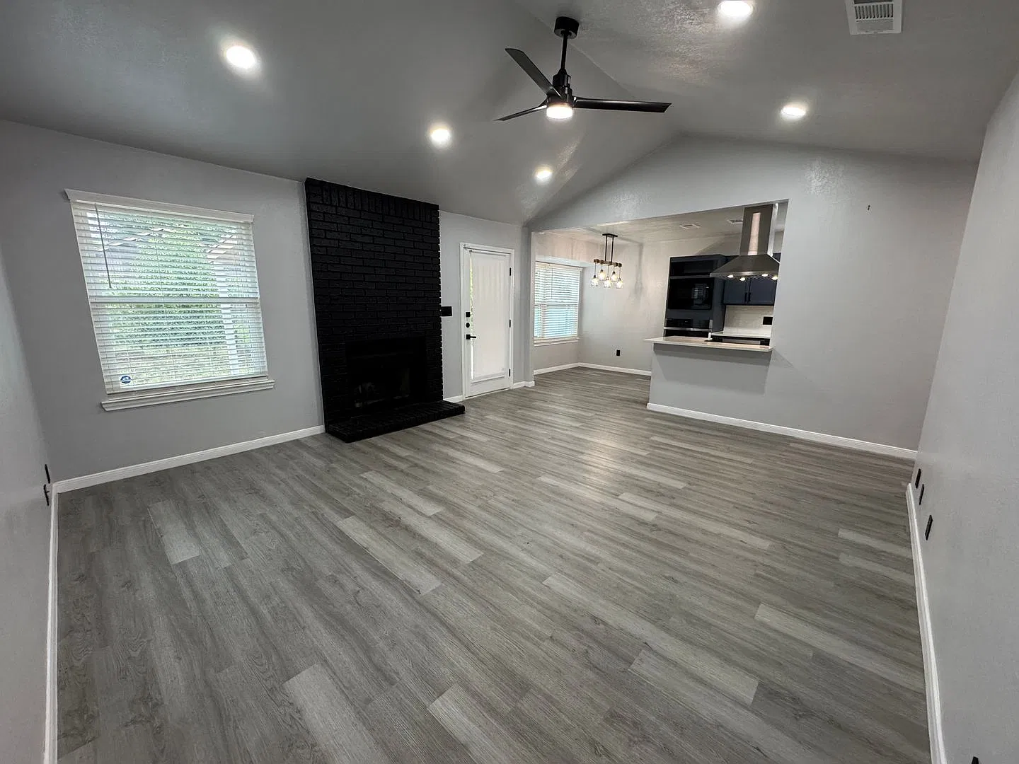 3-Bedroom House for Rent in Killeen — Photo 2