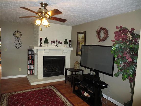 4th image of 8854 Washington Colony Dr
