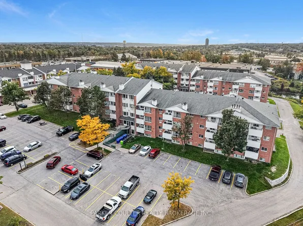 126 Bell Farm Rd #412, Barrie, ON L4M 6J3