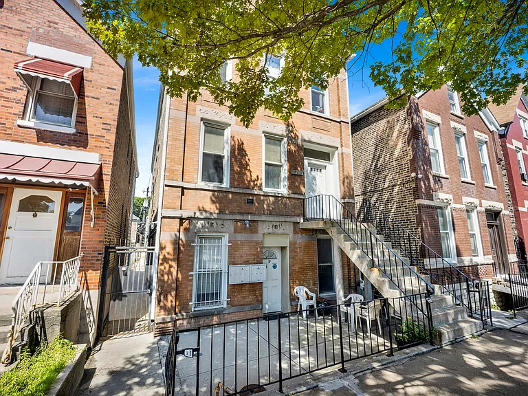 3340 S Carpenter St #1R — Photo 1