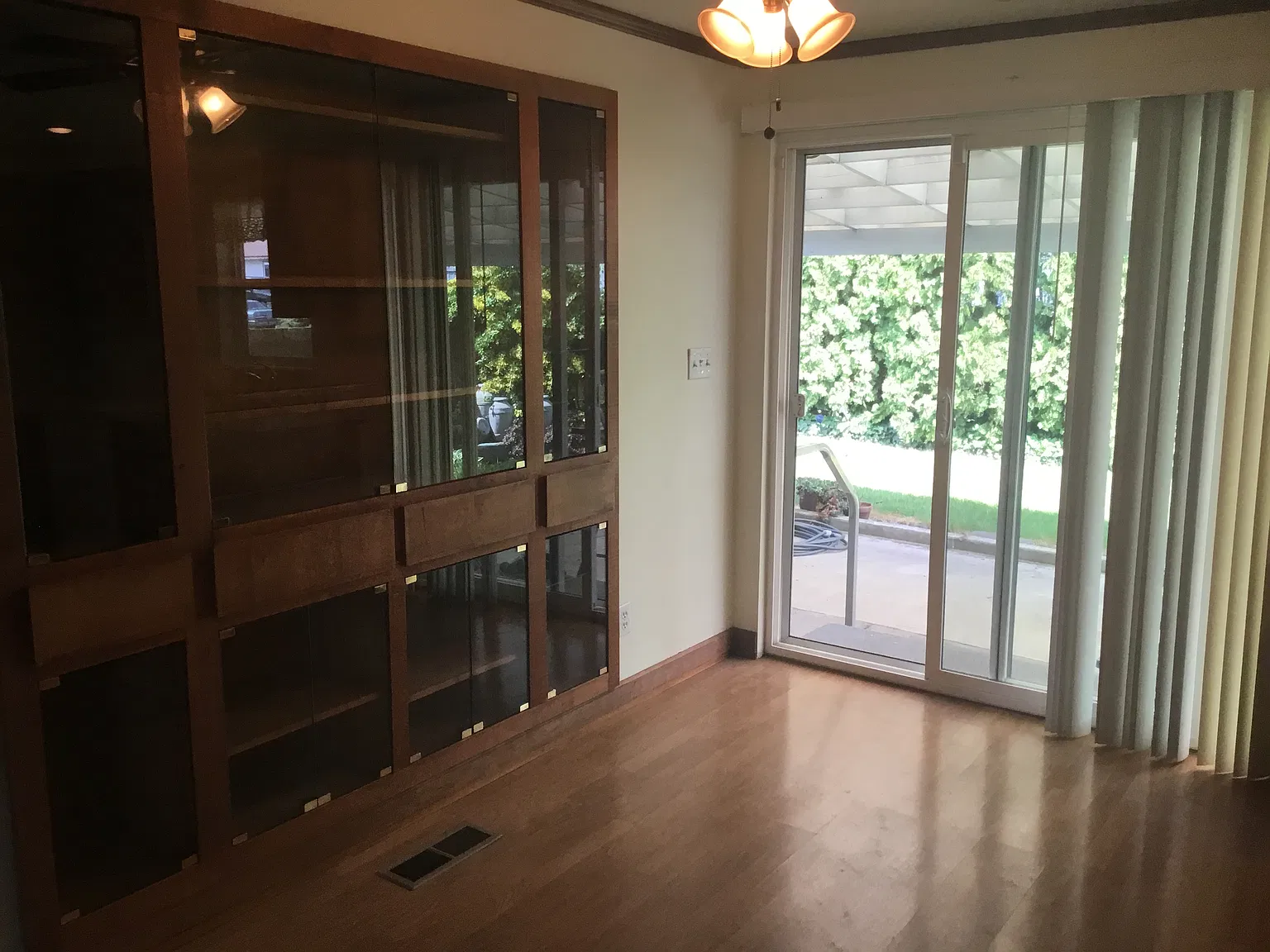 3 bed, 1920 sqft, $2,100 — Photo 4