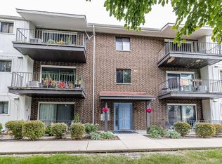 6329 175th St APT 3S, Tinley Park, IL 60477