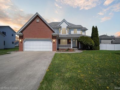 61 Old Carriage Ln, Lapeer, MI, 48446