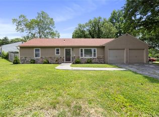 801 NE 67th Ter, Gladstone, MO 64118