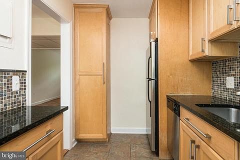 2nd image of 6725 W Wakefield Dr APT A2