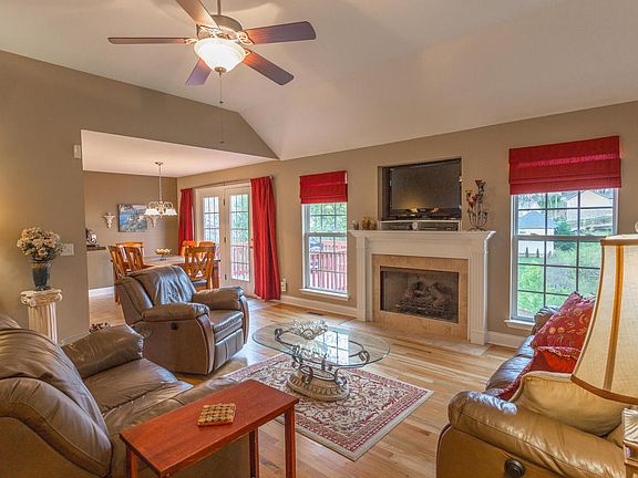 5th image of 1880 Hardwood Ln