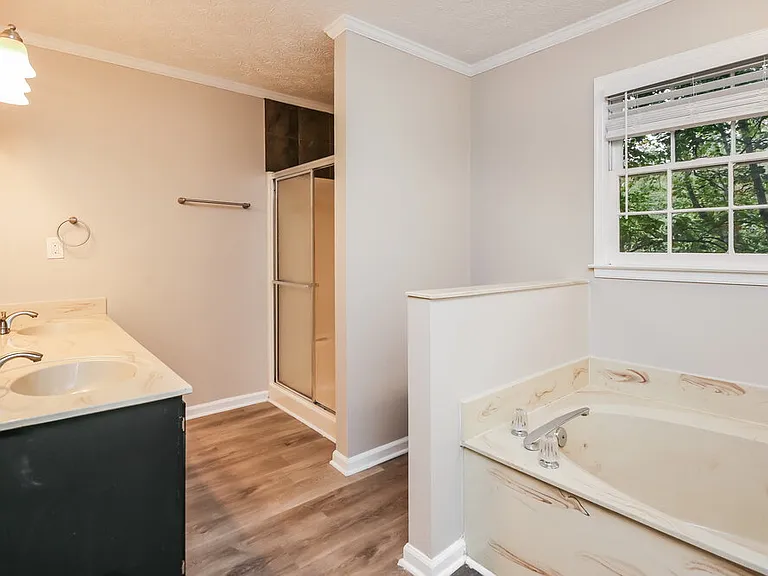3881 Wintergreen Ct — Photo 10