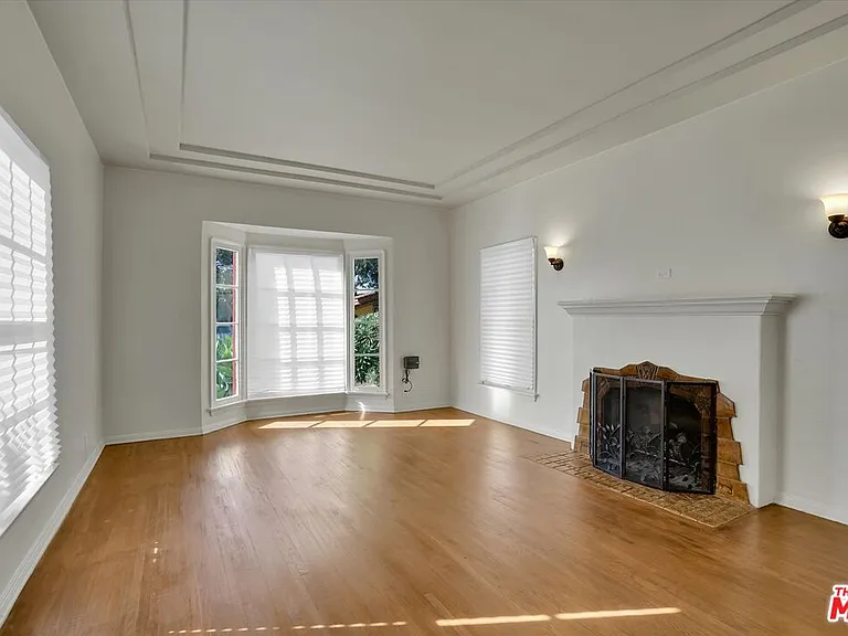 3800 Roxton Ave — Photo 12