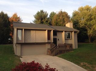 1021 Countryside Ct, Columbus, IN 47201