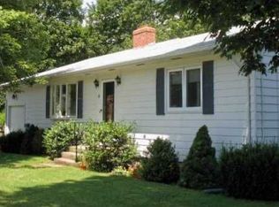 3 Jesse Davis Ln, Barrington, RI 02806