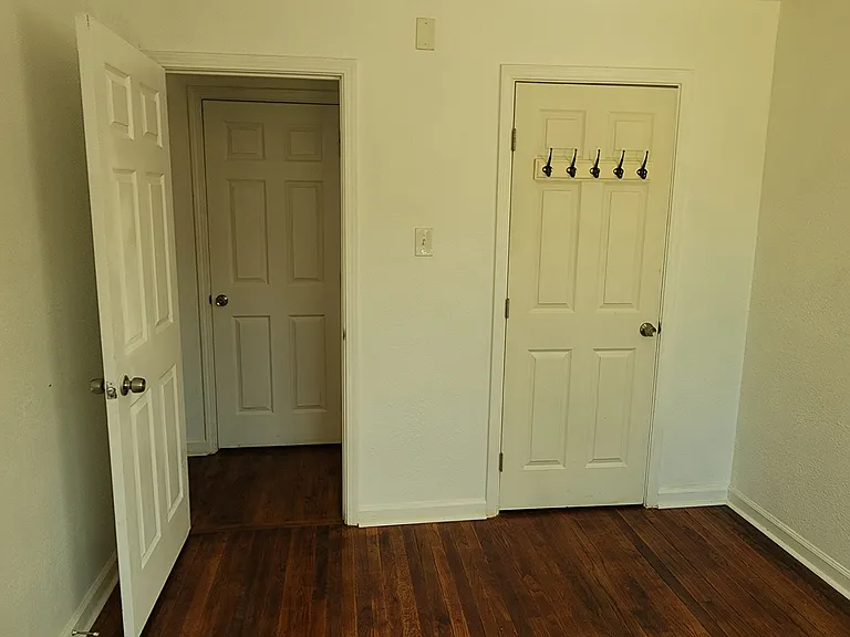 1005 Callen St — Photo 1