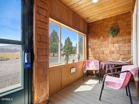 5th image of 999 Elk Ridge Ln
