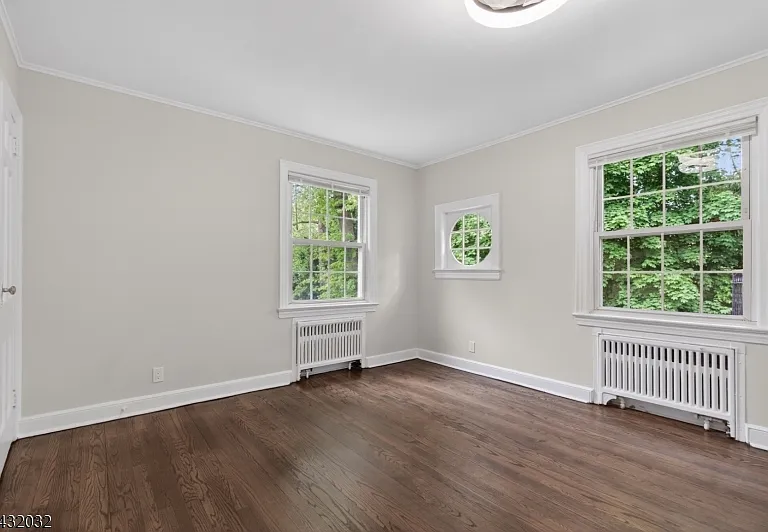 180 Summit Ave #B — Photo 12