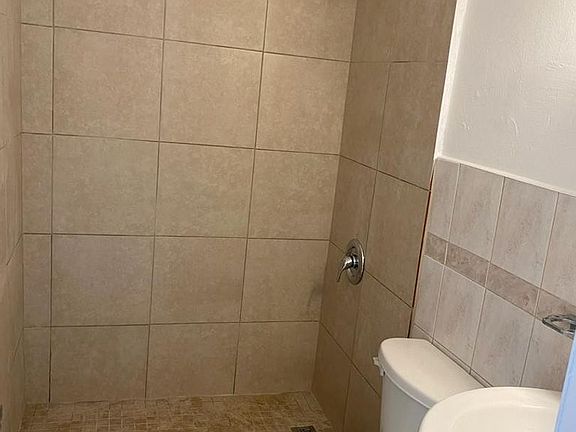 3rd image of 7521-7535 NE 2nd Ct #7535-5