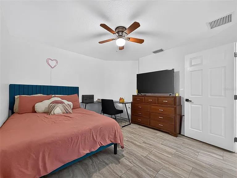 13405 SW 86th Ave — Photo 17