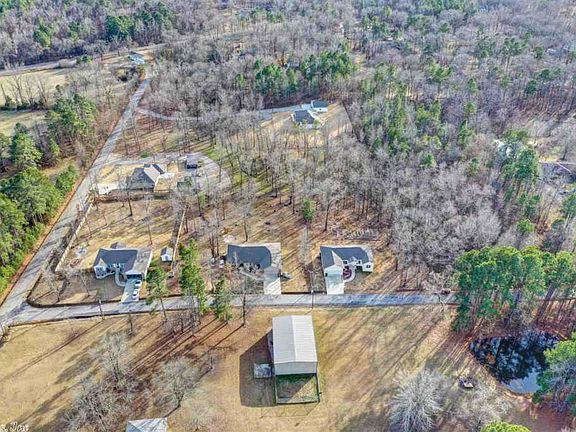 2nd image of 125 Deerfield Trl