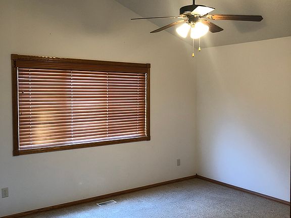 5th image of 1219 Forrest Glenn Dr
