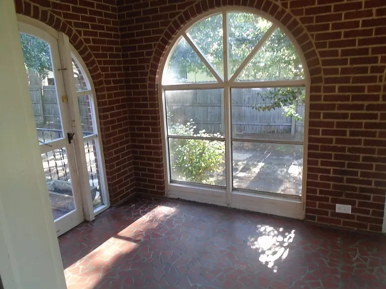 308 Harris Ave — Photo 24