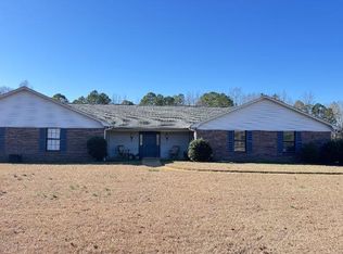 231 Lake Dr, Pontotoc, MS 38863