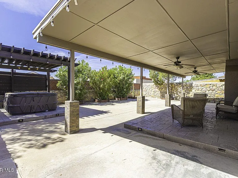 12082 El Greco Cir — Photo 27