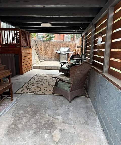 421 W 7th Ave #B — Photo 3