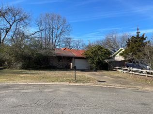 4225 W 11th St, Little Rock, AR 72204