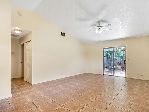 5th image of 1878 Windsor Drive