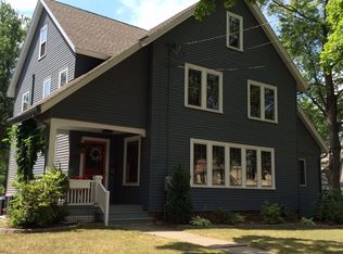 17 Woodrow St, West Hartford, CT 06107