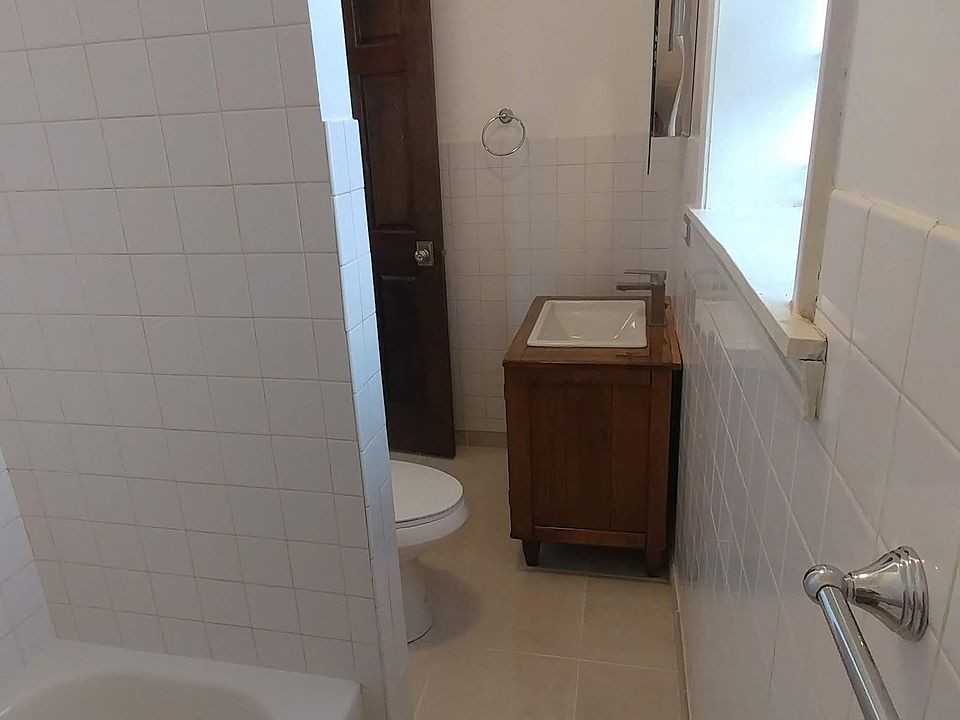 Main bath.