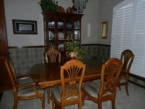 4th image of 1613 SW 129th St