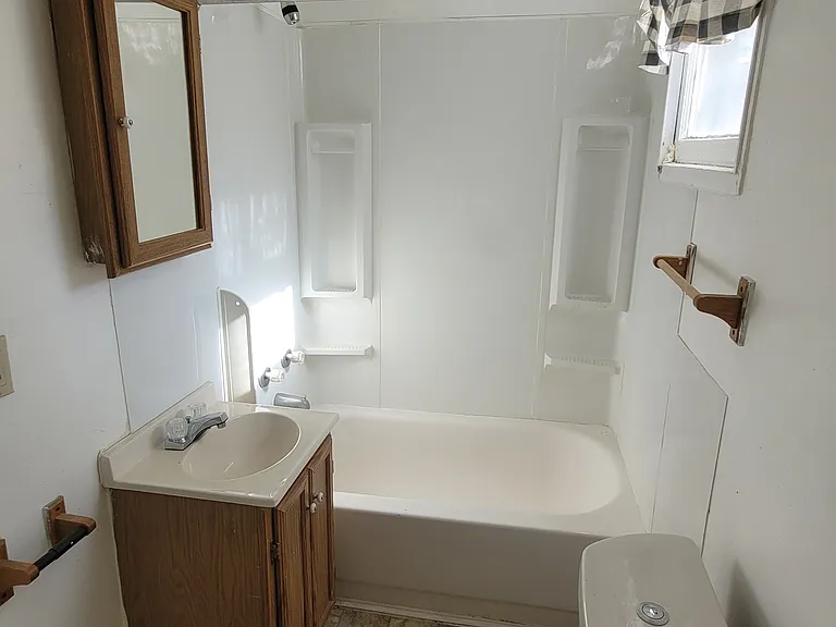 1240 Wilbur Ave #3 — Photo 3