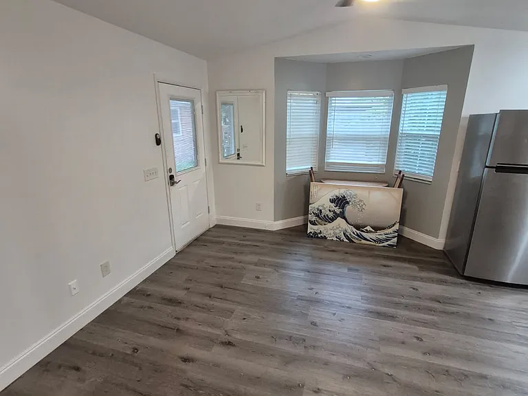 149 Southwind Cir — Photo 3