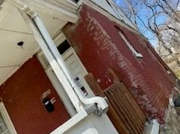 2004 E 30th St, Kansas City, MO 64109