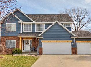 7009 SE 28th St, Des Moines, IA 50320