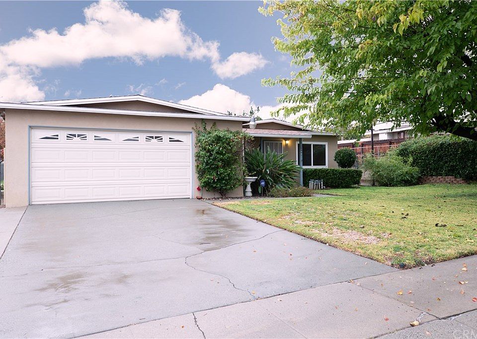 1st image of 5268 Yosemite Dr