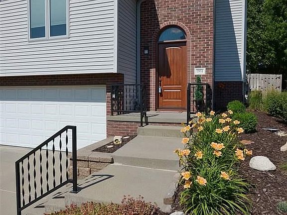 3rd image of 3904 N 156th Ave