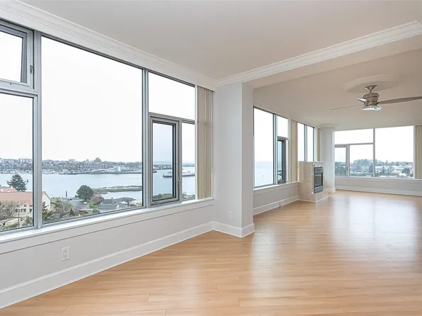 325 Maitland St #1202, Victoria, BC V9A 7E9