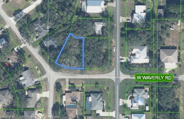 2nd image of 2258 W Waverly Rd