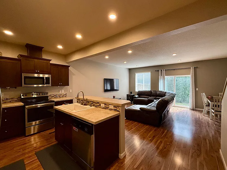 17222 SW 120th Pl — Photo 3