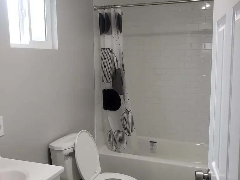 822 N Ridgewood Pl #BACK — Photo 6
