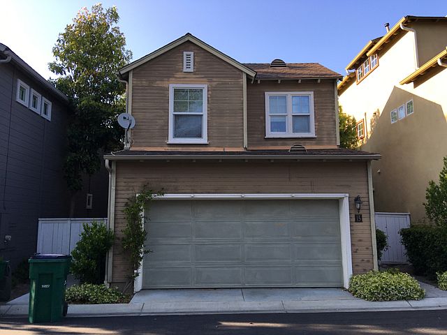 2nd image of 15 Oatfield Fld