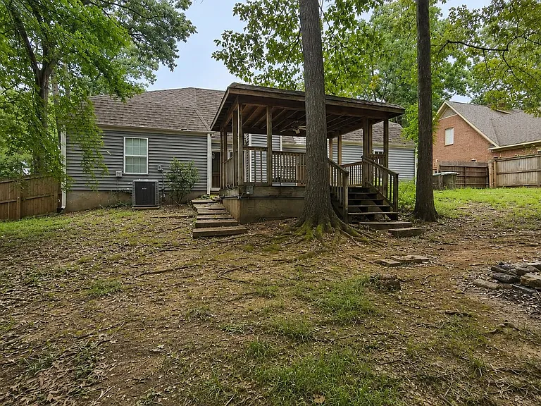 89 Ericson Rd — Photo 34