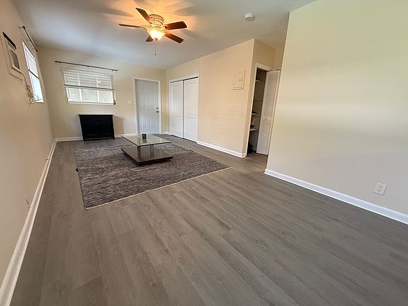 5th image of 228 NE 14th Ave