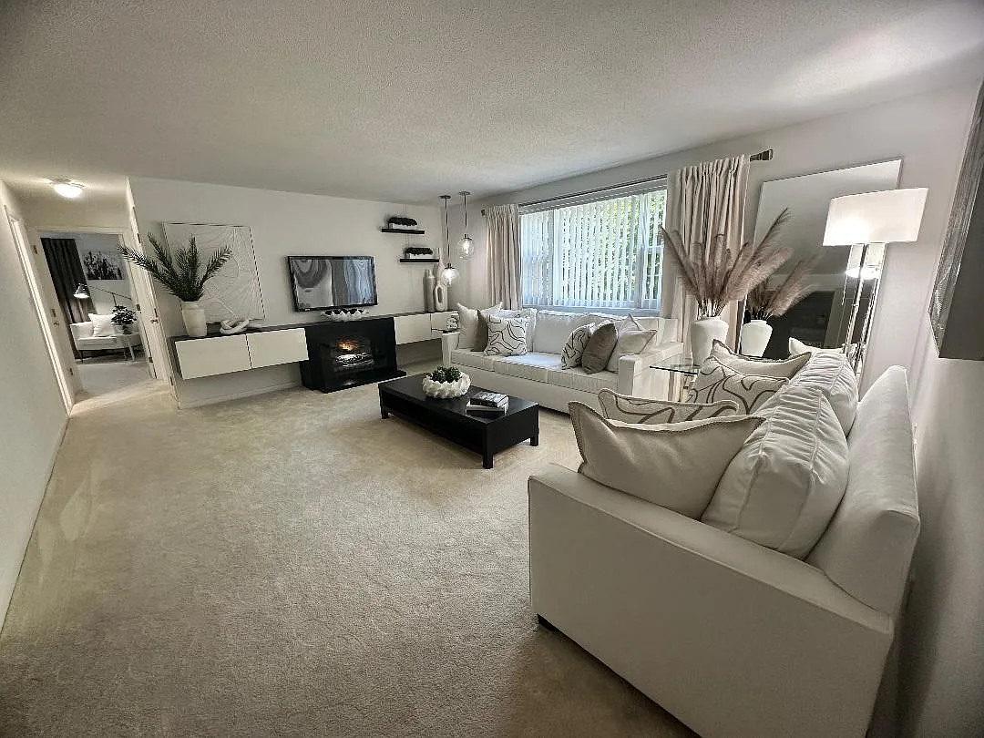 Sutton Apartments — Photo 1
