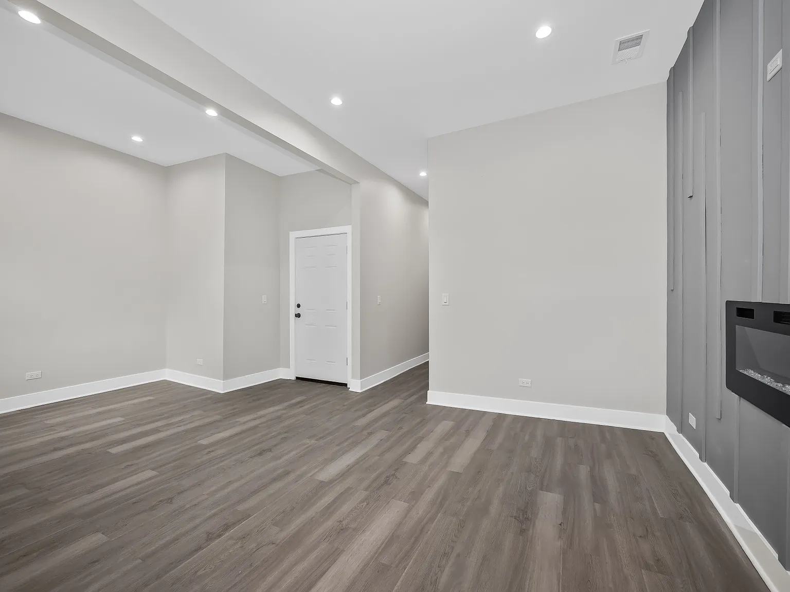 3 bed, 1200 sqft, $1,800 — Photo 3