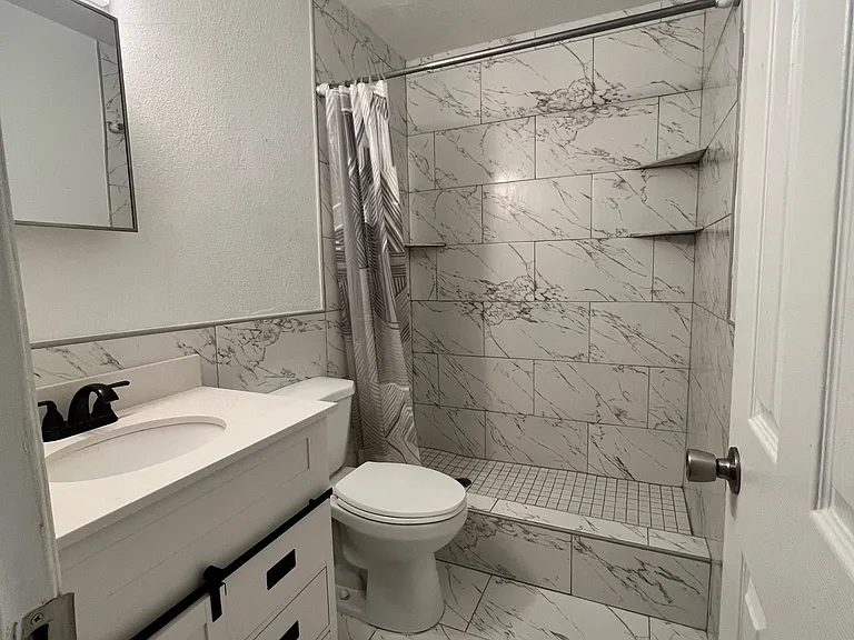 4609 E Whiteway Dr #2 — Photo 2