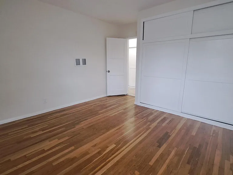 115 E Tamarack Ave #4 — Photo 18