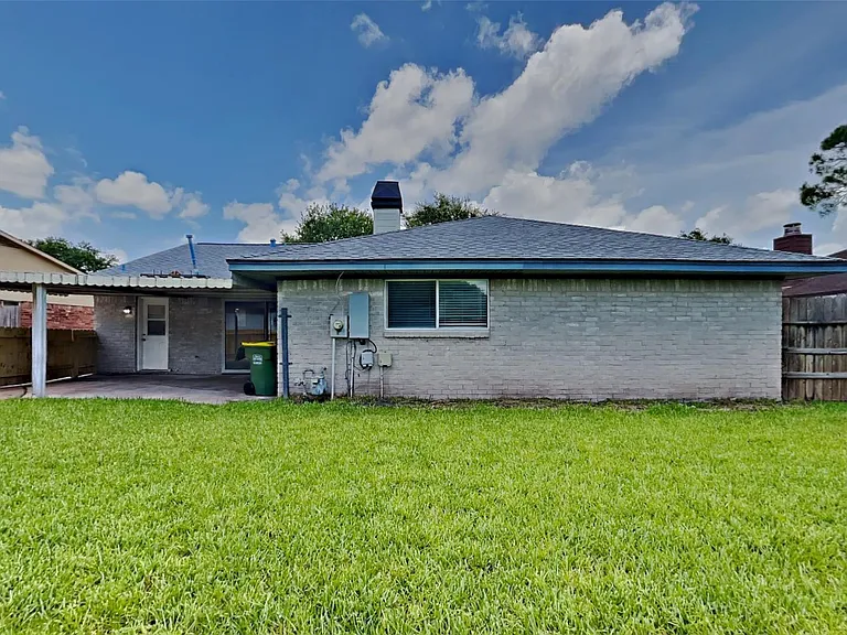 1920 Crooked Creek Ln — Photo 20